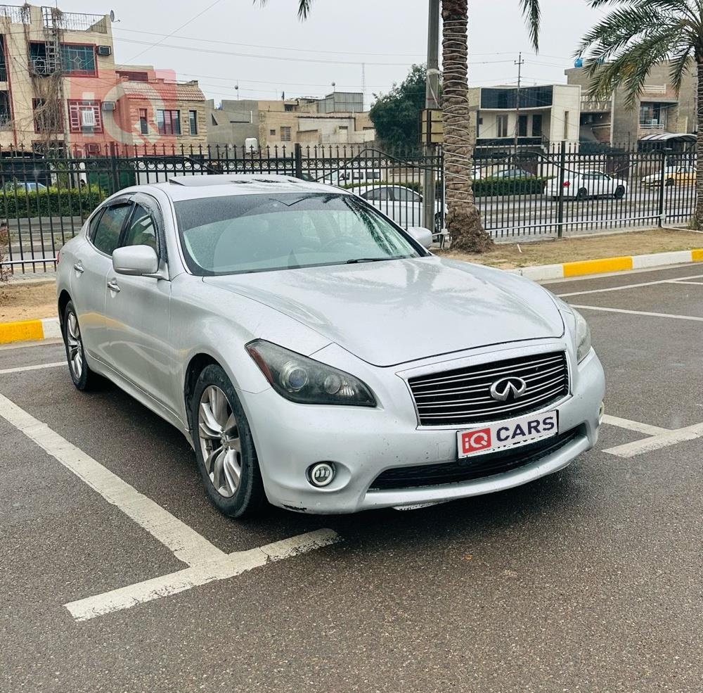 إنفينيتي M37